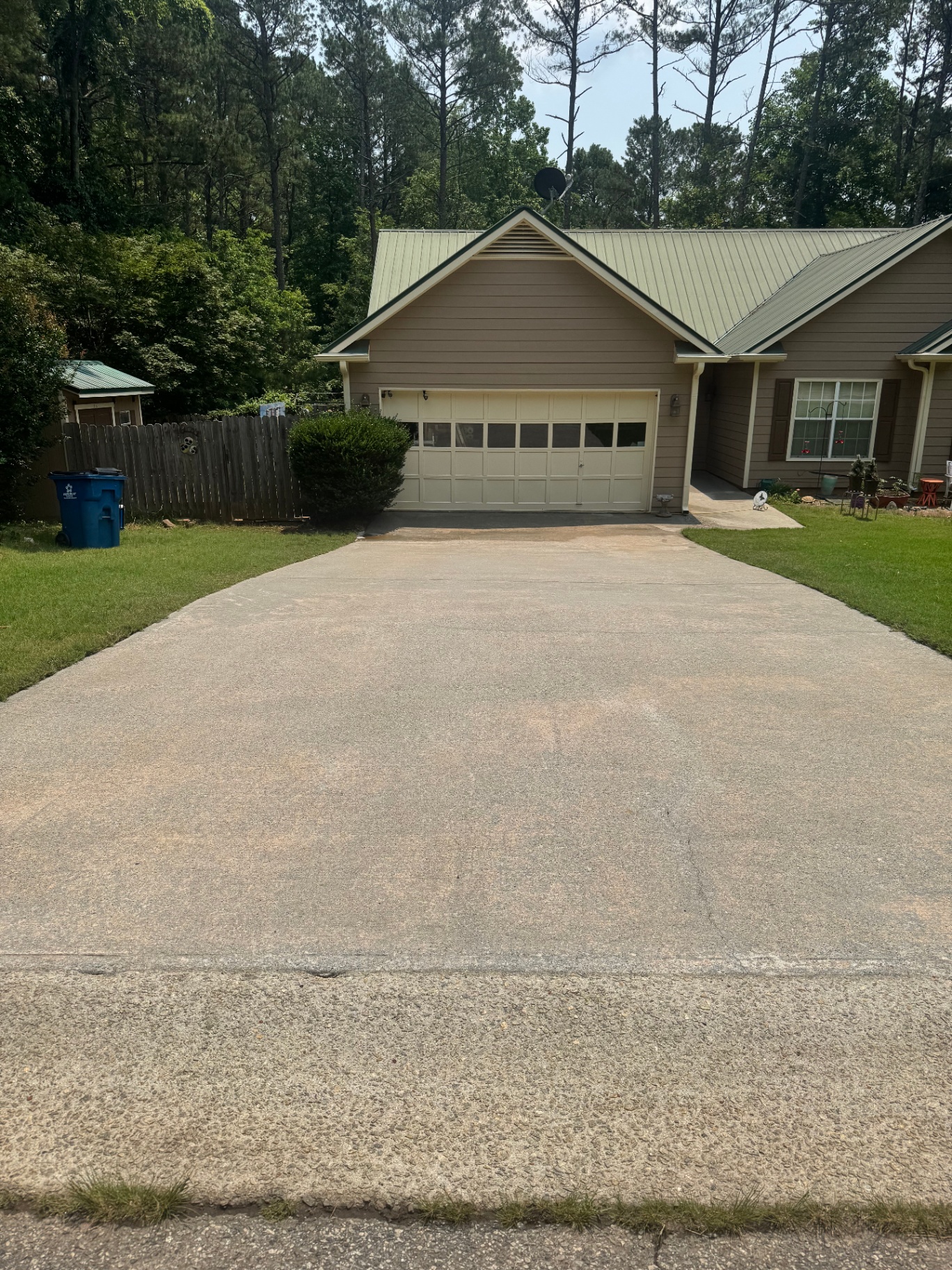 Professional pressure washing services
